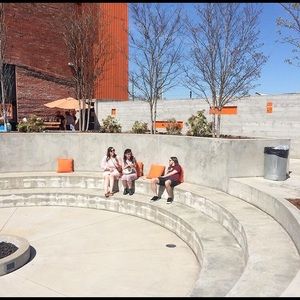 Meet your Posher, Annie