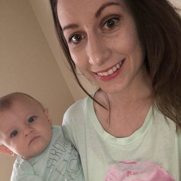 Meet your Posher, Ashleigh - Picture 1 of 1