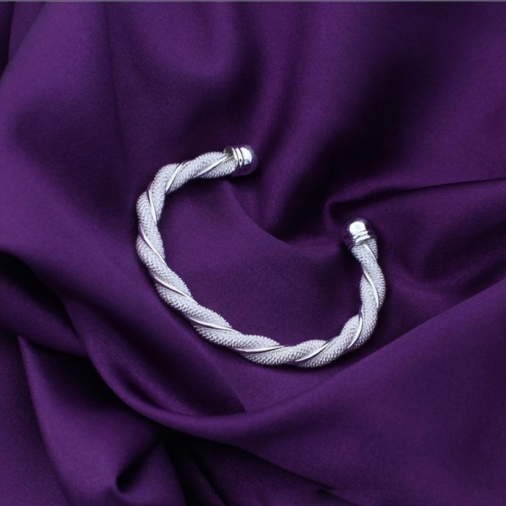 Twisted cuff bracelet silver plated.