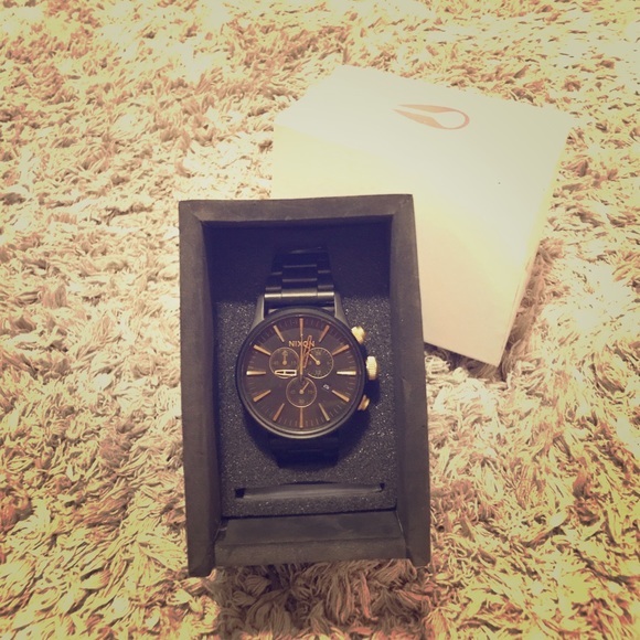 Nixon Watch