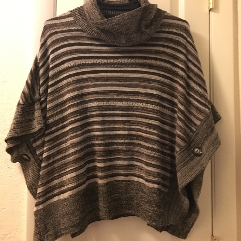 Knit / Sweater Pancho