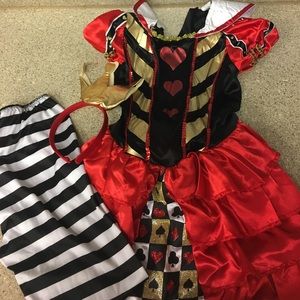 Queen of hearts costume. Size 8-10