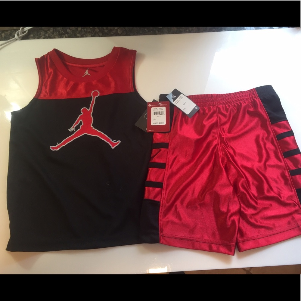 Boys Nike Air Jordan Sleeveless T and shorts Set
