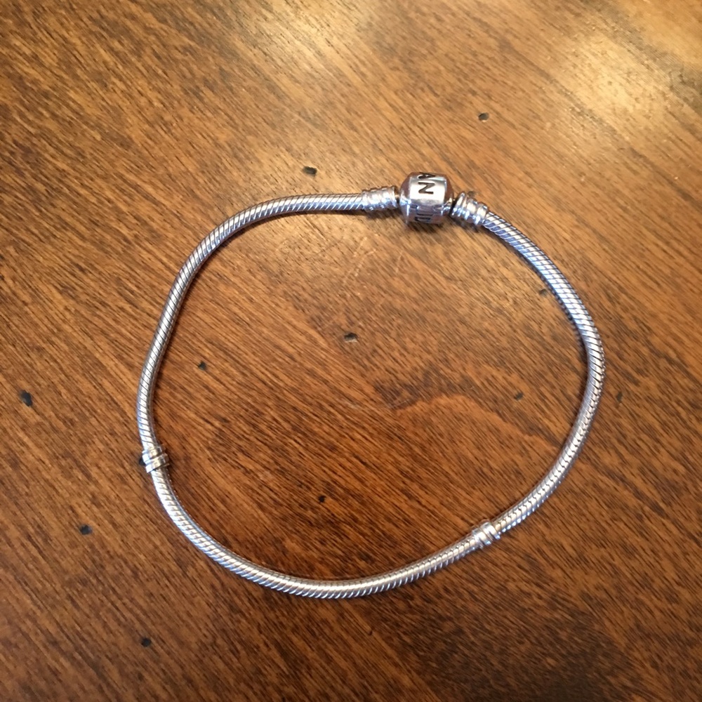 EUC Pandora Bracelet 23cm