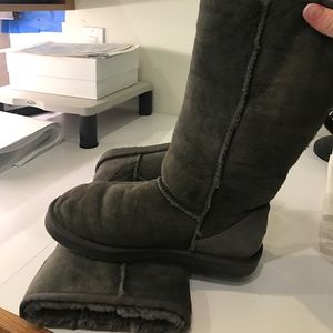 UGG women's classic tall grey