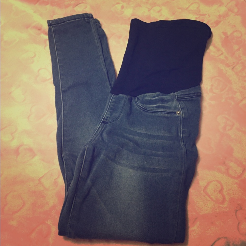 Maternity skinny jeans