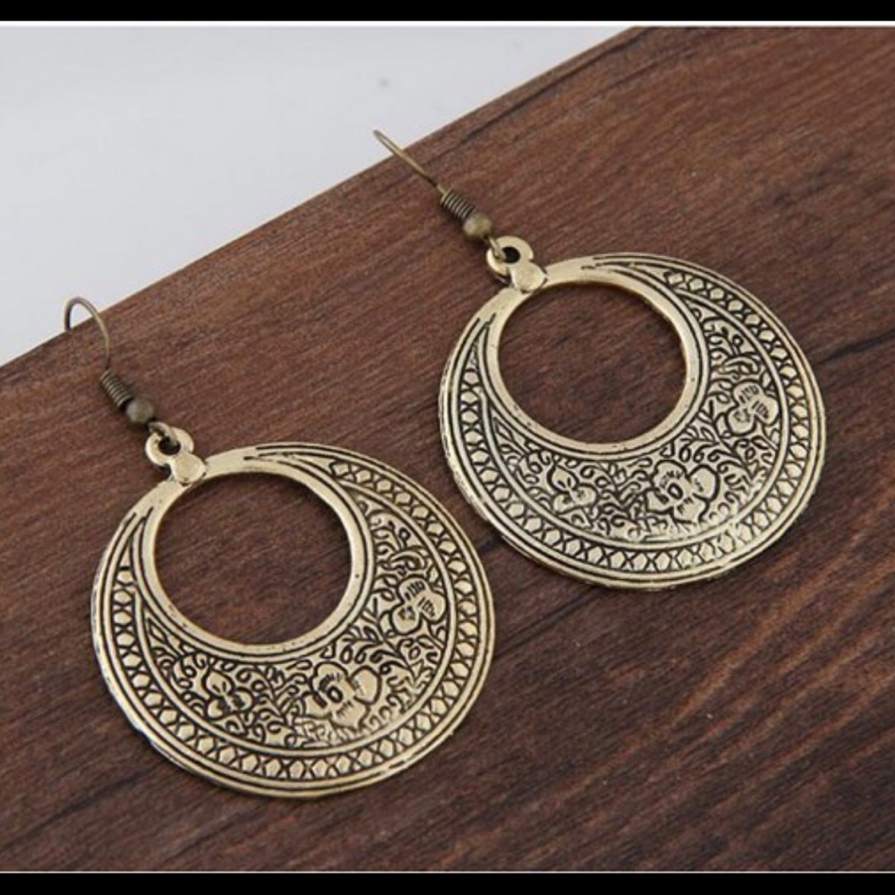 Vintage Floral Engraved Earrings