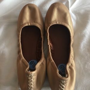Lucky brand flats