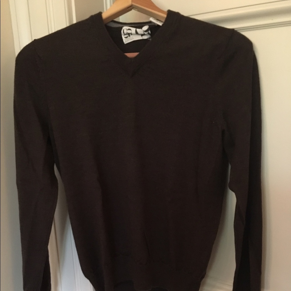 Barney's Men's Brown V-Neck Sweater. Size S