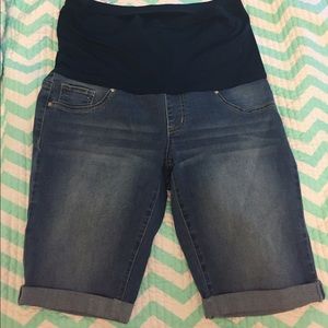 Maternity Bermuda