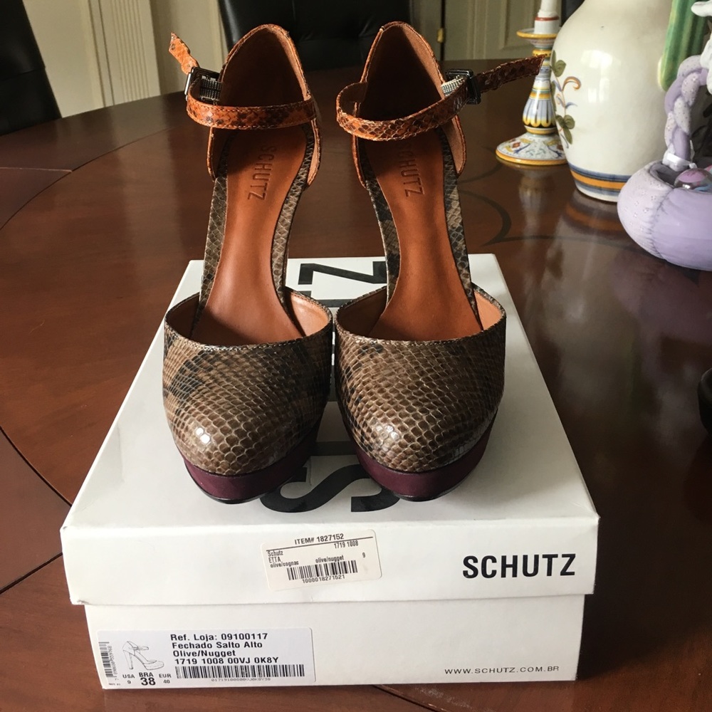 Schutz platform heel