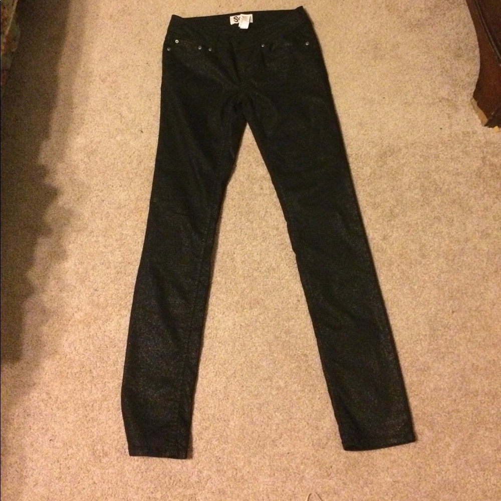 Sparkly black skinny jeans !