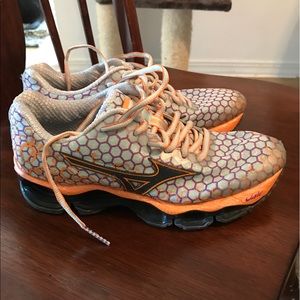 Mizuno running shoes