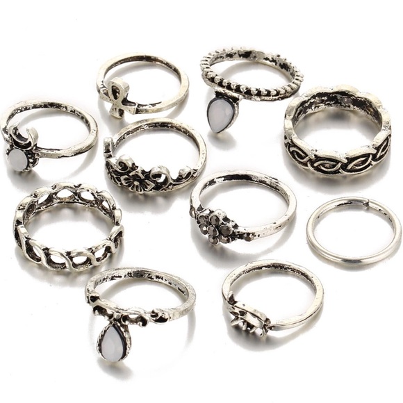 *Vintage Ring Set* - Picture 2 of 5