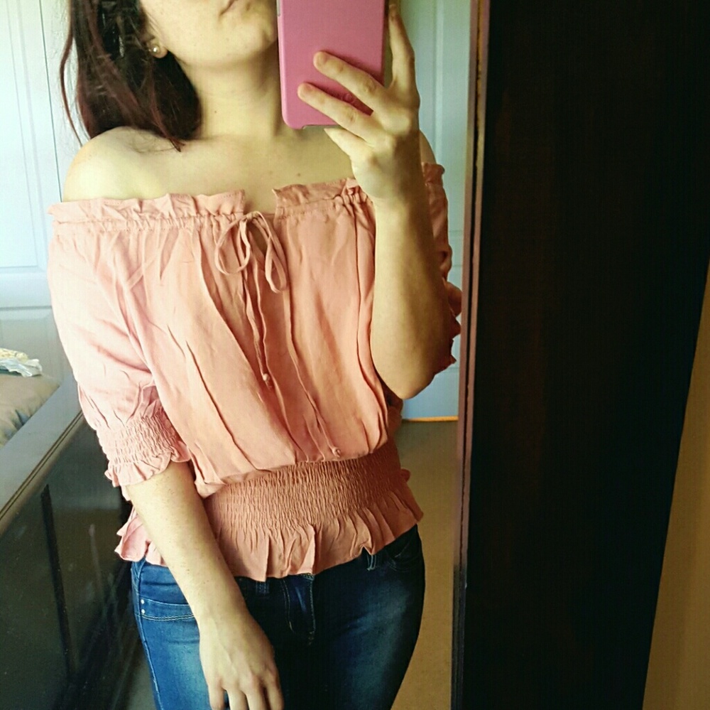 Off The Shoulder Mauve Top - Picture 2 of 8