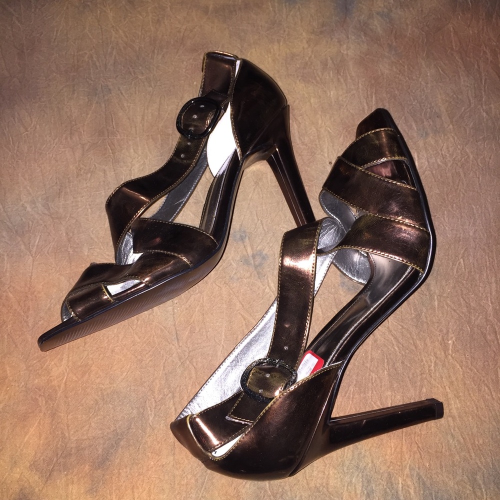 NWOT Bronze Sandals