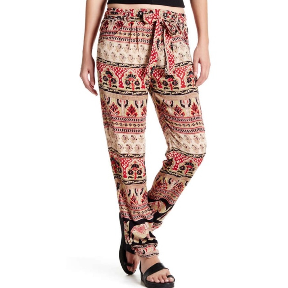 Printed Tapered Leg Pant