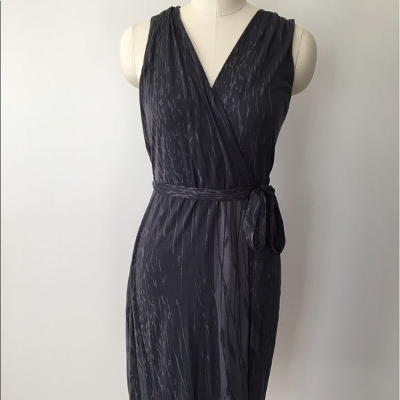 Banana Republic Sleeveless Gray Wrap Dress - Picture 1 of 7