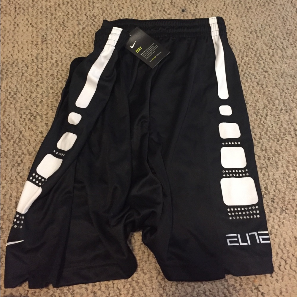 New Nike elite shorts