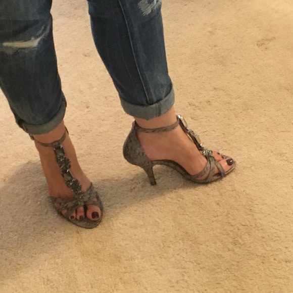 Vince Camuto Shoes - 👠👠VINCE CAMUTO SANDALS👠👠