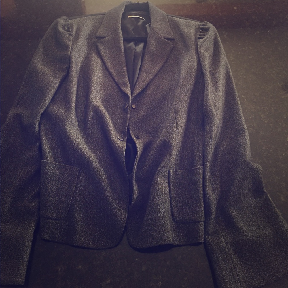 Tahari blazer