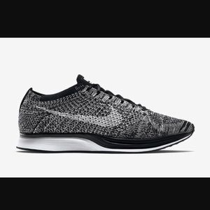 Nike Flyknit Racer 2.0 Oreo, 6.5