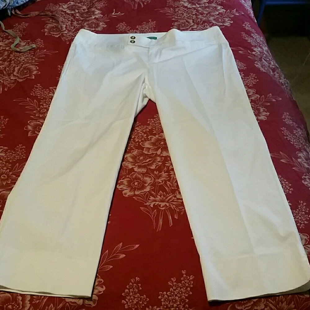 Lilly Pulitzer white capris -Palm Beach fit