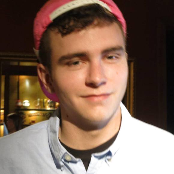 Meet your Posher, Gavin - Picture 1 of 1