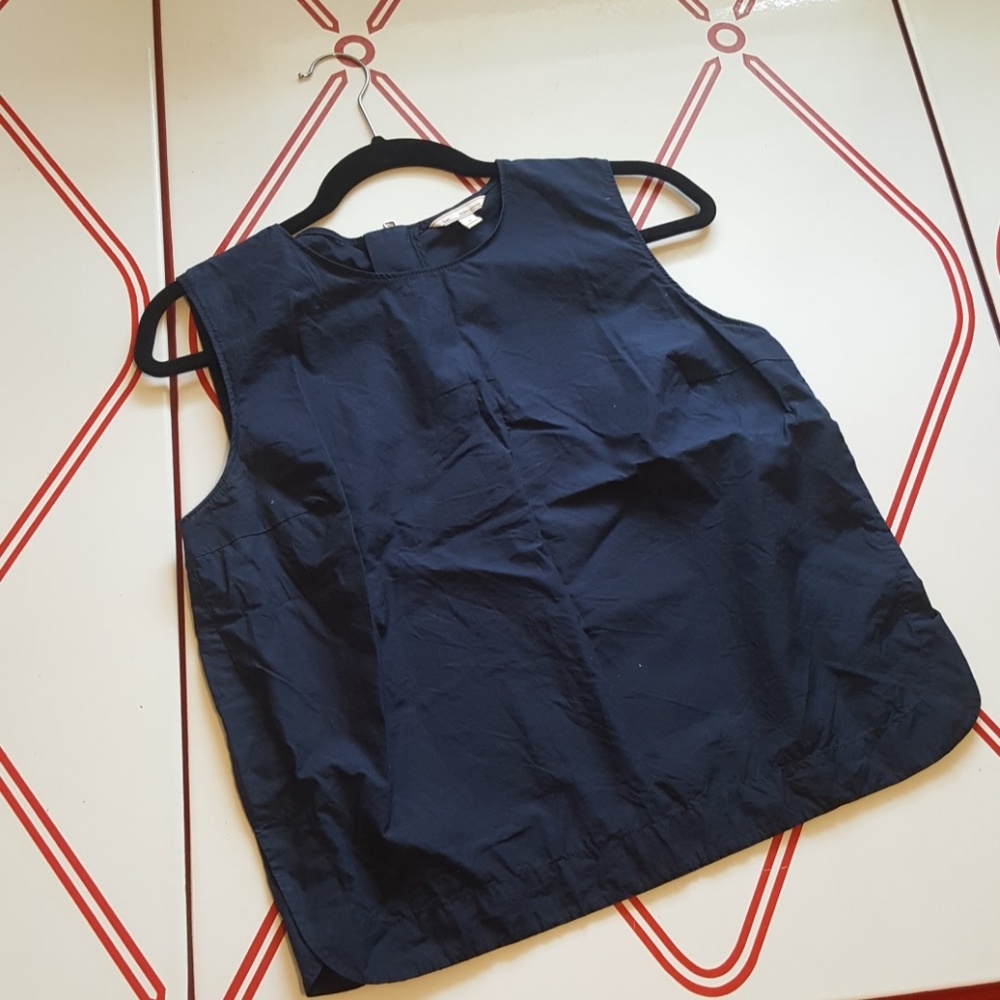 Gap brand navy top