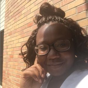 Meet your Posher, Melina