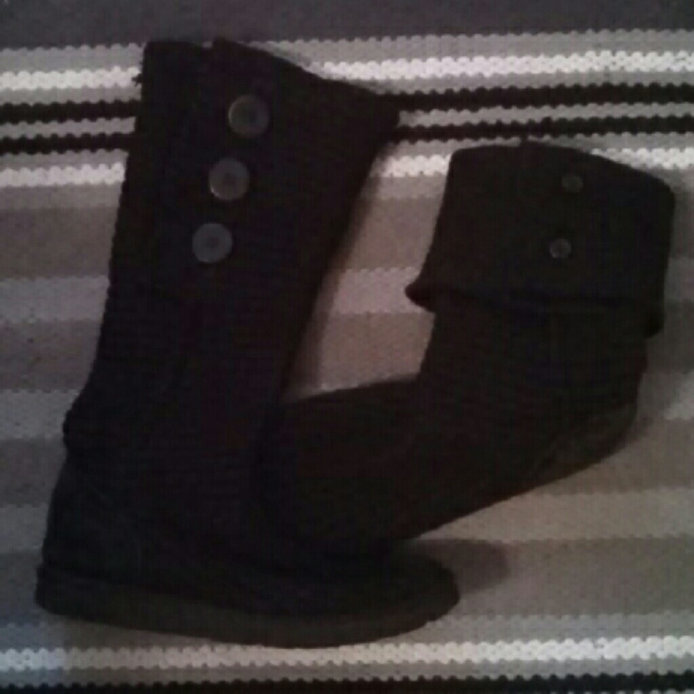 FLASH SALEUGG Classic Cardi black boots