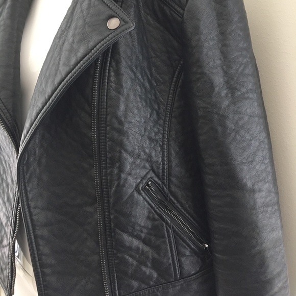 Forever 21 Faux Leather Jacket - Picture 2 of 3