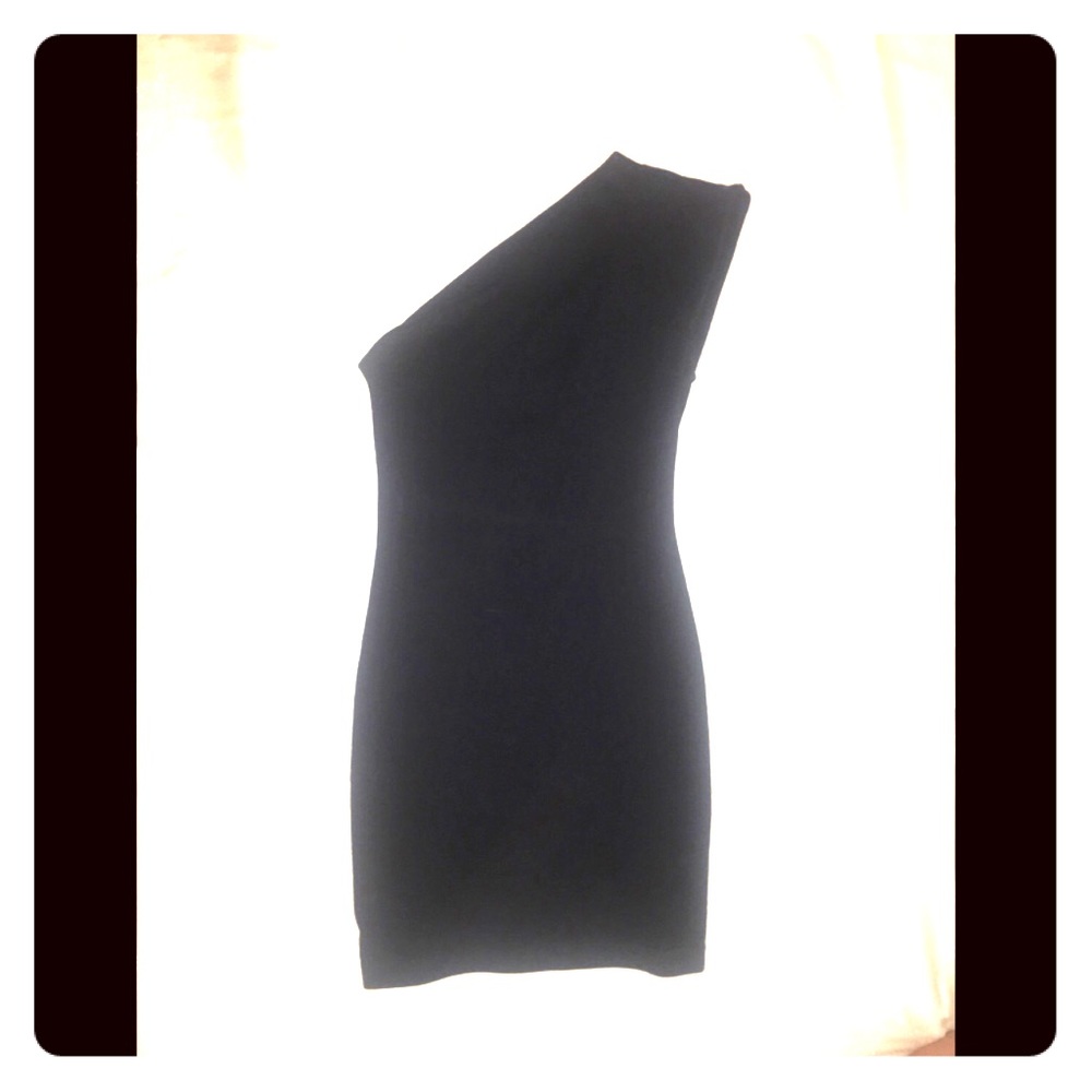 One shoulder dress