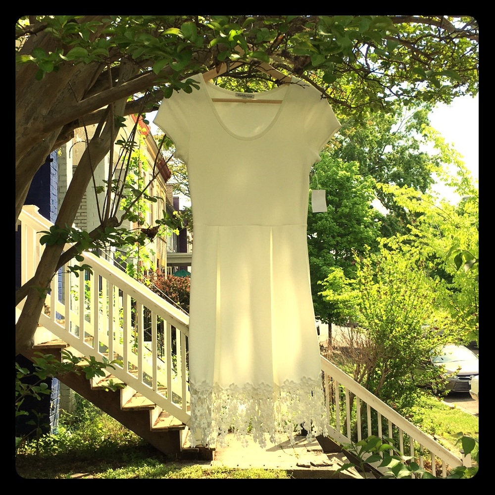 NWT Ivory summer dress with lace