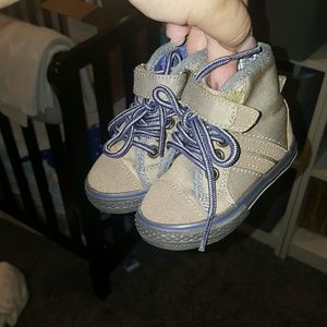 Baby shoes size 3