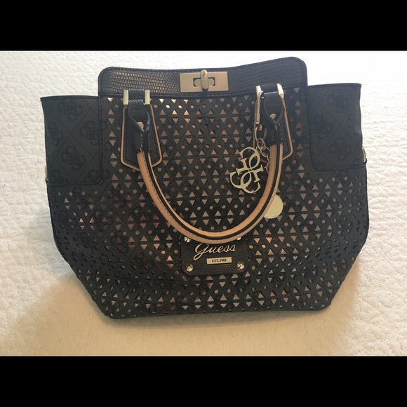 Sold GUESS💋Statement Gray Greyson Handbag 🎒 Rare - Picture 2 of 7