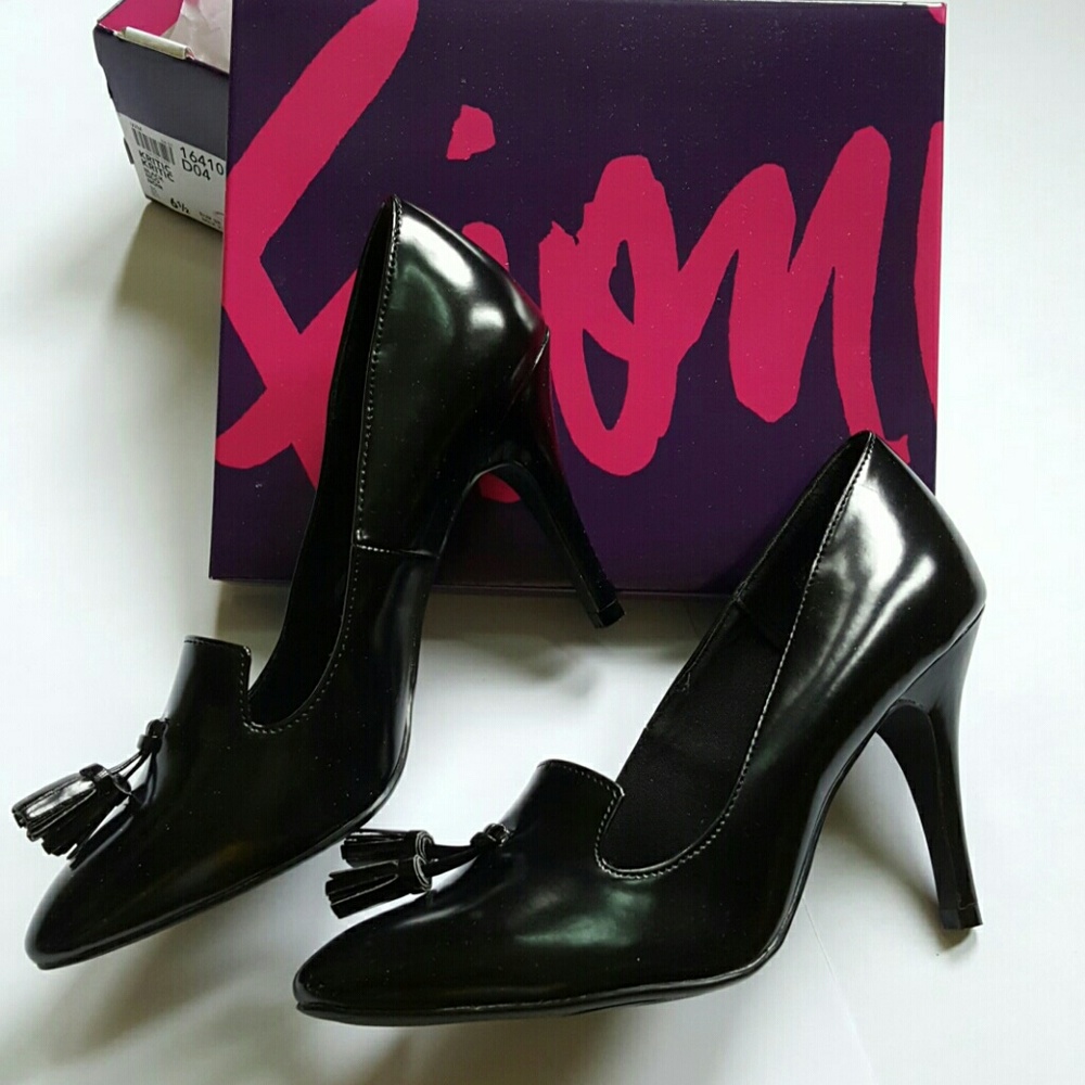 Women's Kritic Tassel Pump