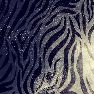 Meet your Posher, Larissa