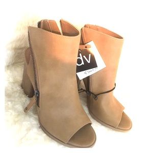 Brand new Dolce Vita chunky heels 👠