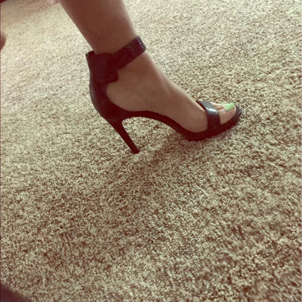 Black Sandal Heel