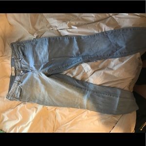 bullhead light washed jeans