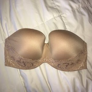 Victoria's Secret strapless Body by Victoria bra