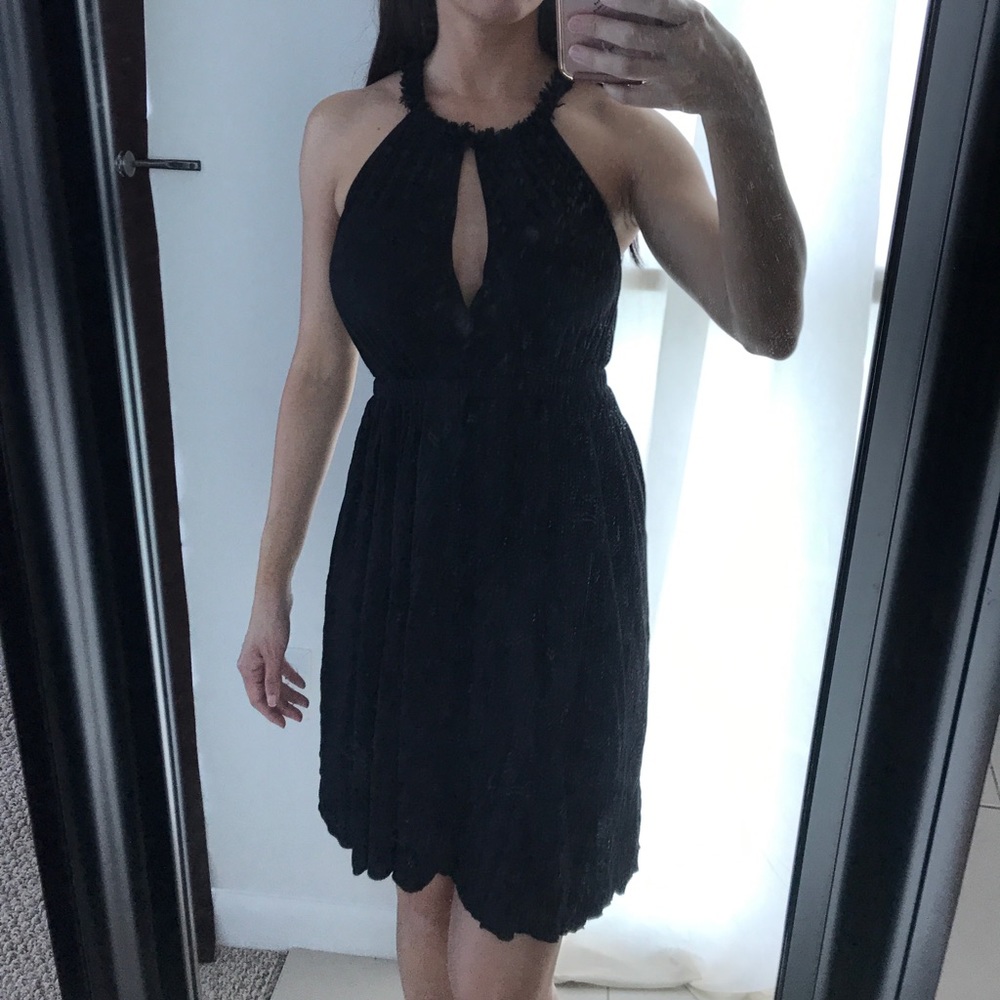 Key hole halter dress