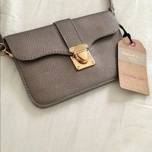 ✨NWT Pretty metalic clutch & crossbody purse