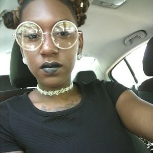 Meet your Posher, Mandi