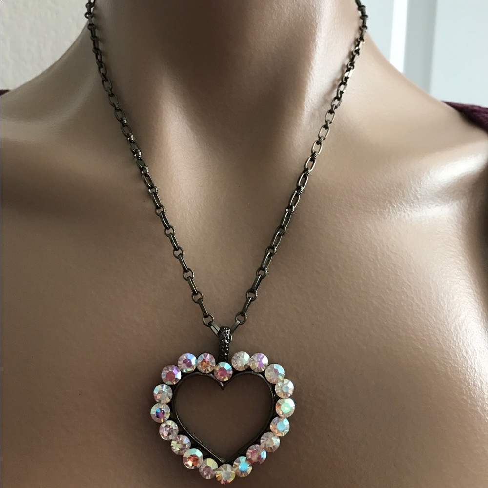 VINTAGE AUSTRIAN CRYSTAL HEART PENDANT NECKLACE