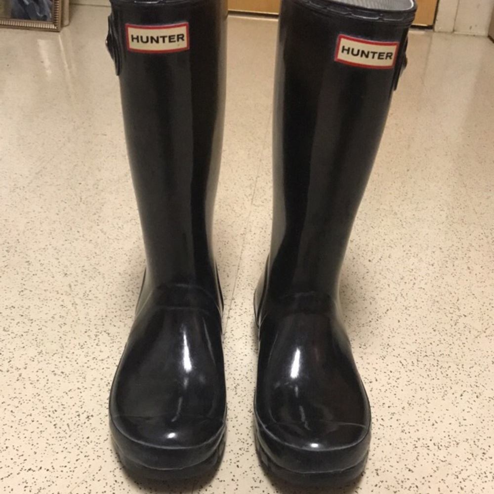 Only selling because they're too big on me