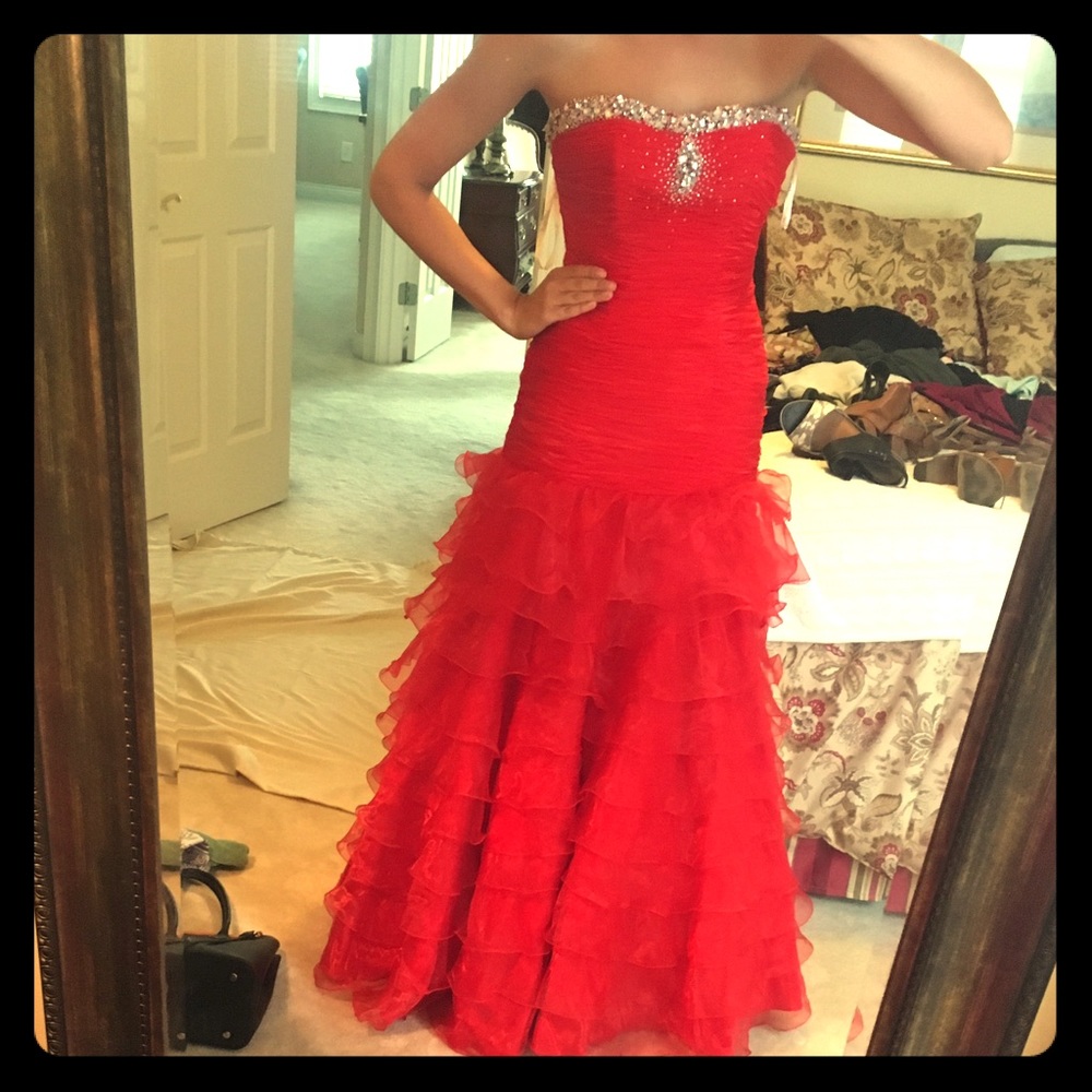 Tony bowls prom dress