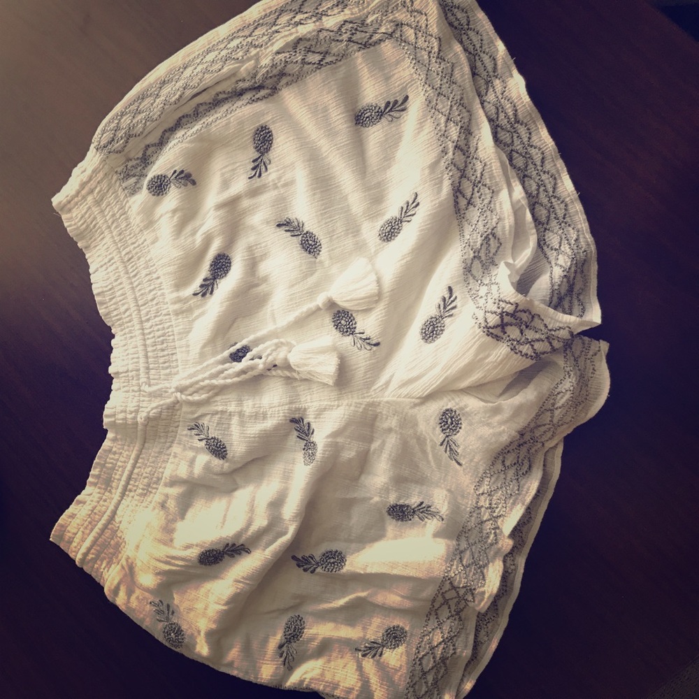 white and silver embroiled jcrew pineapple shorts
