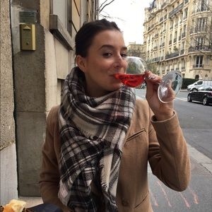 Meet your Posher, Meagan
